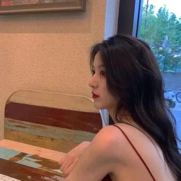 山林中头一个女人